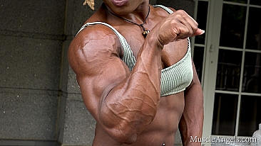 Lex Hall ​MuscleAngels.com