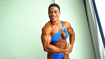 Daphney Carter ​MuscleAngels.com