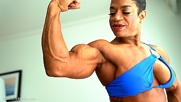 Daphney Carter ​MuscleAngels.com