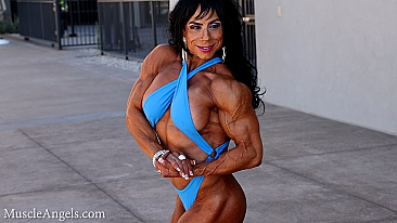 Liz Bradshaw MuscleAngels.com