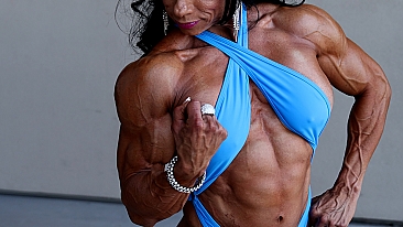 Liz Bradshaw MuscleAngels.com