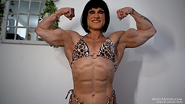 Natalie Wolfe ​MuscleAngels.com