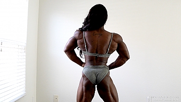 Sheronica Henton ​MuscleAngels.com