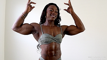 Sheronica Henton ​MuscleAngels.com