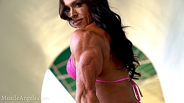 Sherry Priami ​MuscleAngels.com